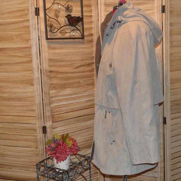 Liz Claiborne SP Tan Hooded Utility Jacket Anorak Zip Out Lining - Picture 4 of 13